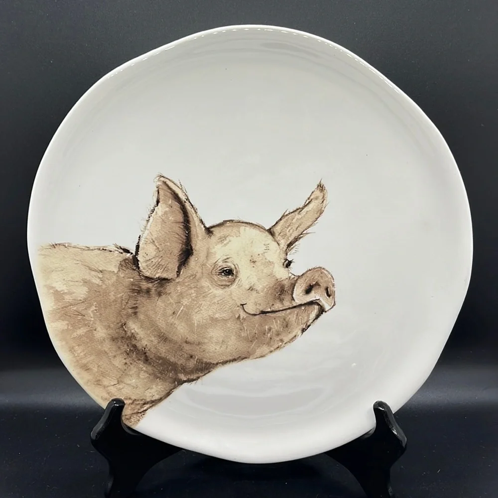 Love Pigs?! Adorable Farm Animal Plates for Decor - Pigs Only